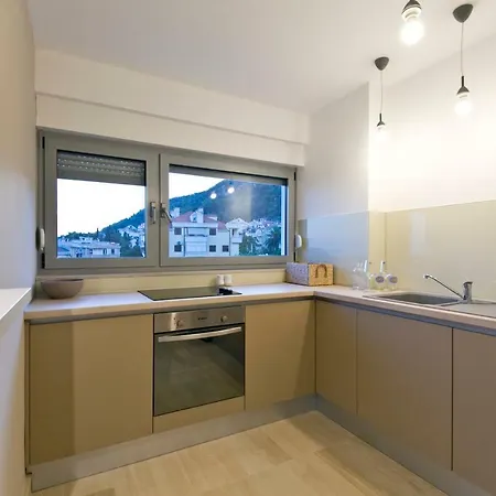 Lone Apartamento